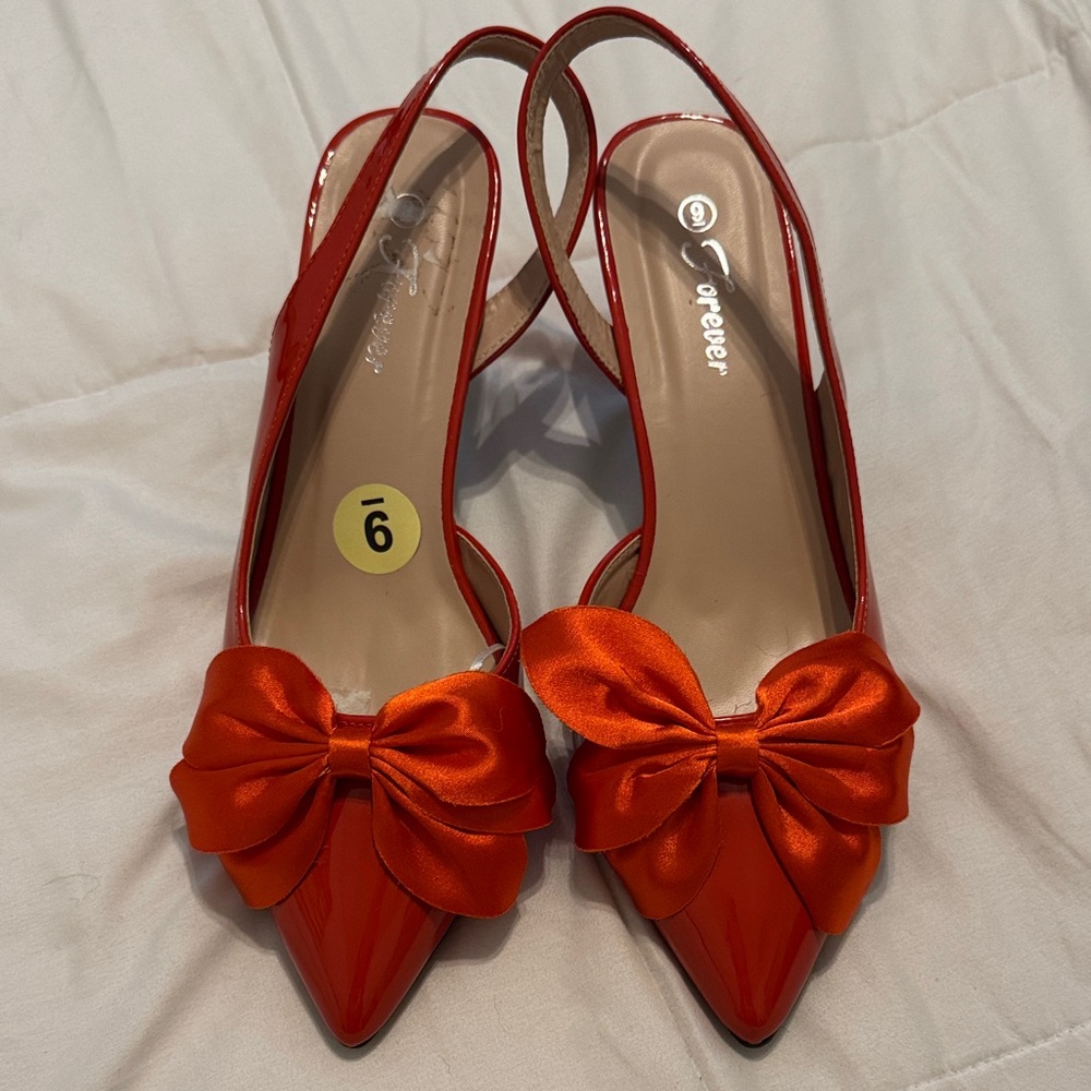 Gorgeous kitten heel red orange with satin bow sling backs! NWOT